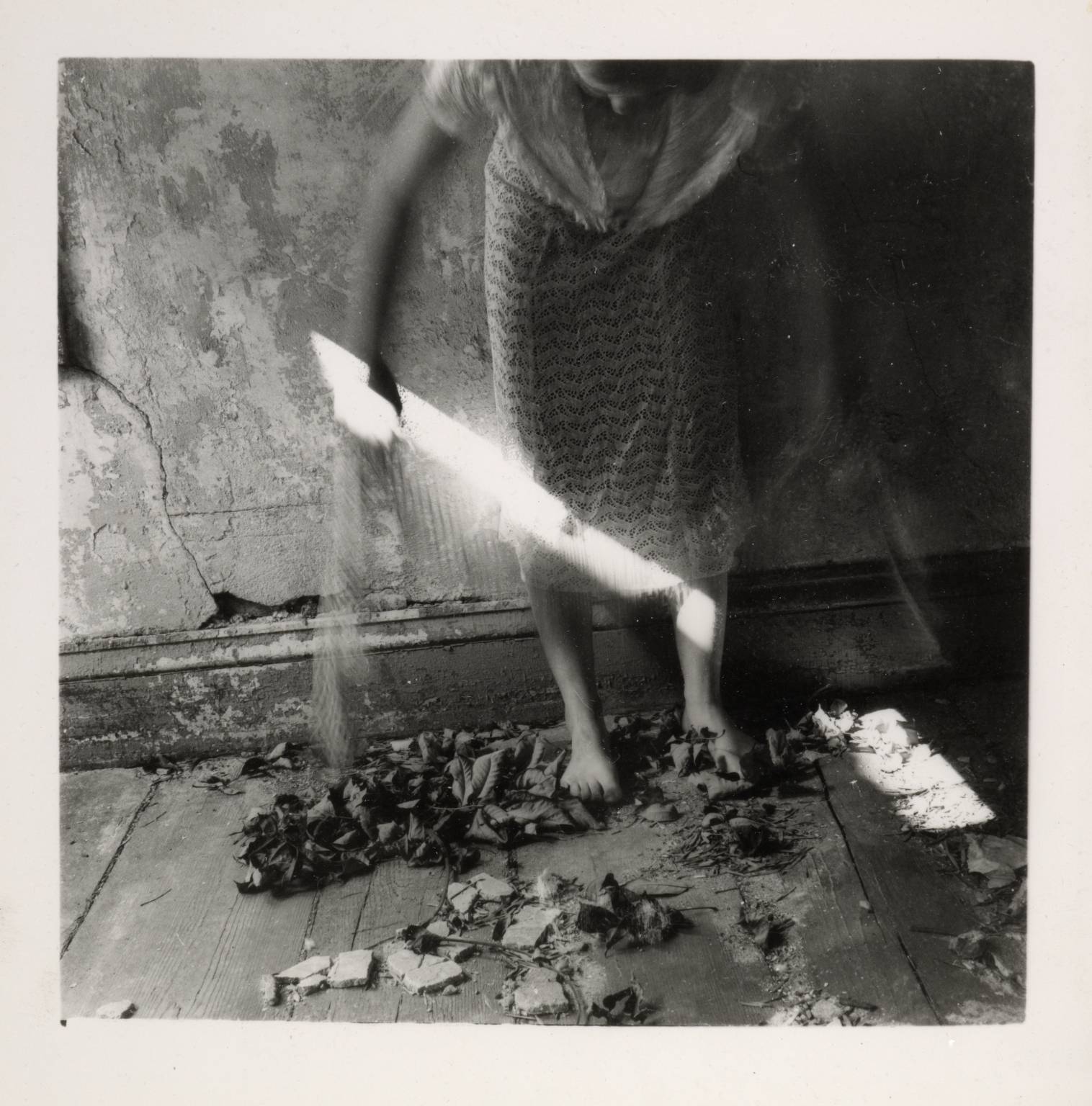 Untitled 1975-80 Francesca Woodman 1958-1981 ARTIST ROOMS Acquired jointly with the National Galleries of Scotland through The d'Offay Donation with assistance from the National Heritage Memorial Fund and the Art Fund 2008 http://www.tate.org.uk/art/work/AR00358